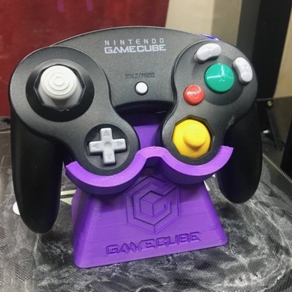 Nintendo GameCube Controller Stand with Engraved Logo 12 Colors - Picture 12 of 14